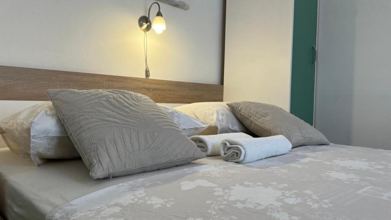 Ferienwohnung House Roca Vodice Exterior foto