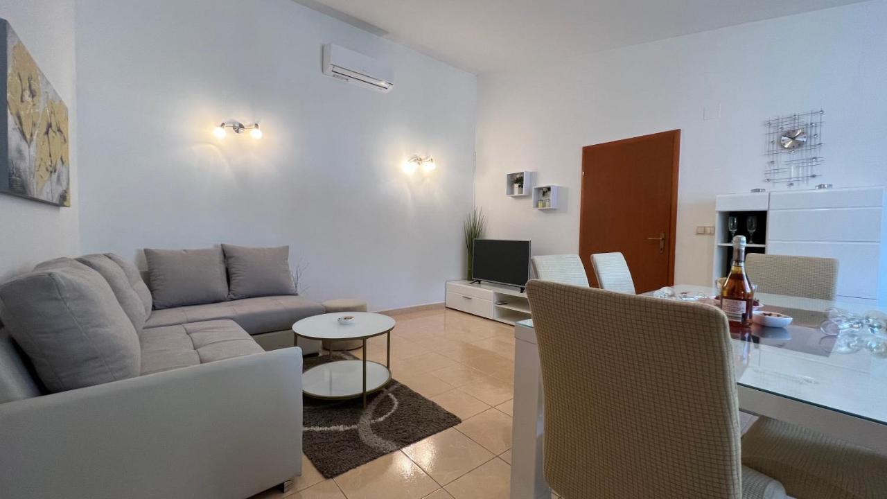 Ferienwohnung House Roca Vodice Exterior foto